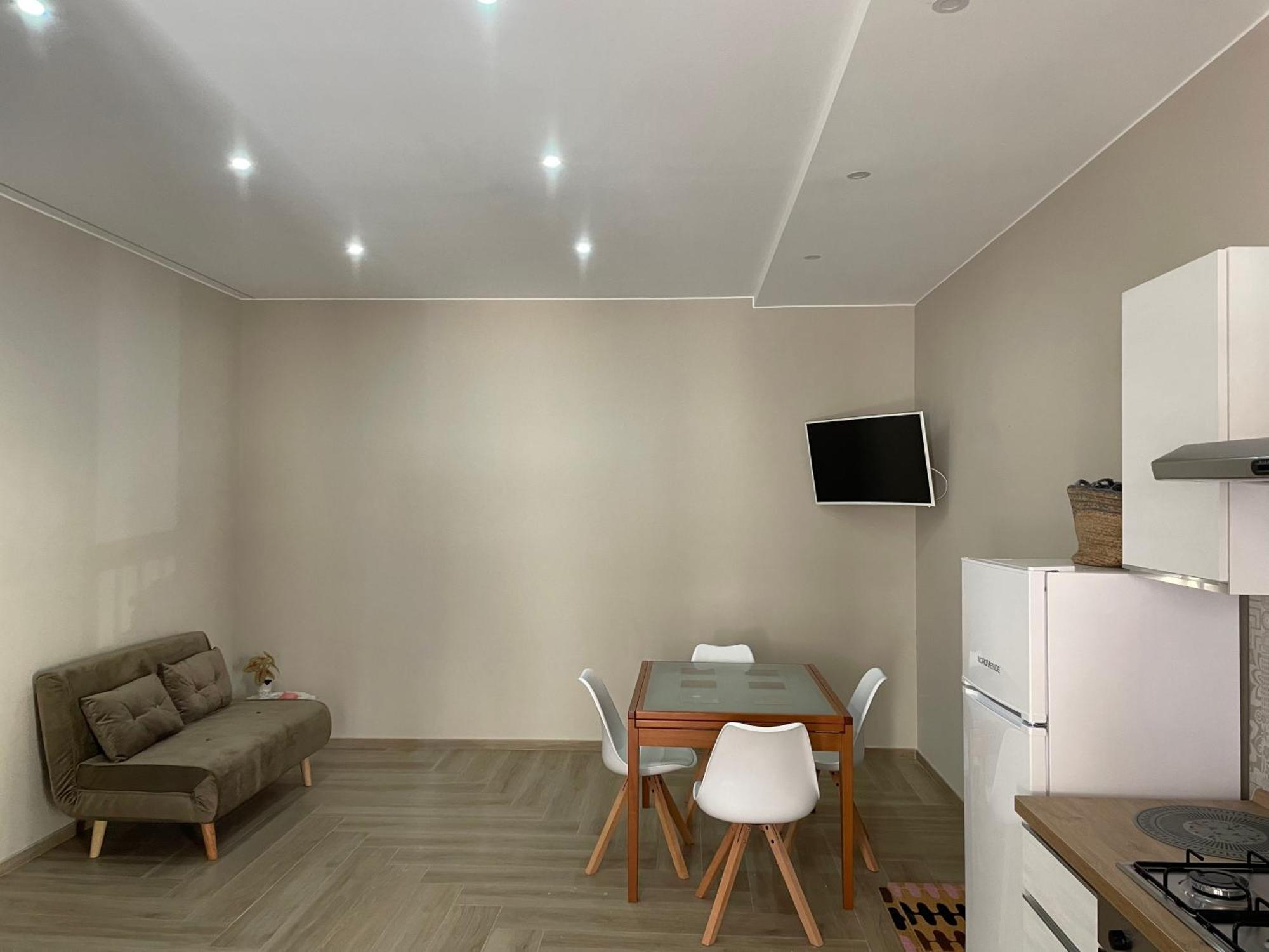 Central Apartment อาโวลา ภายนอก รูปภาพ